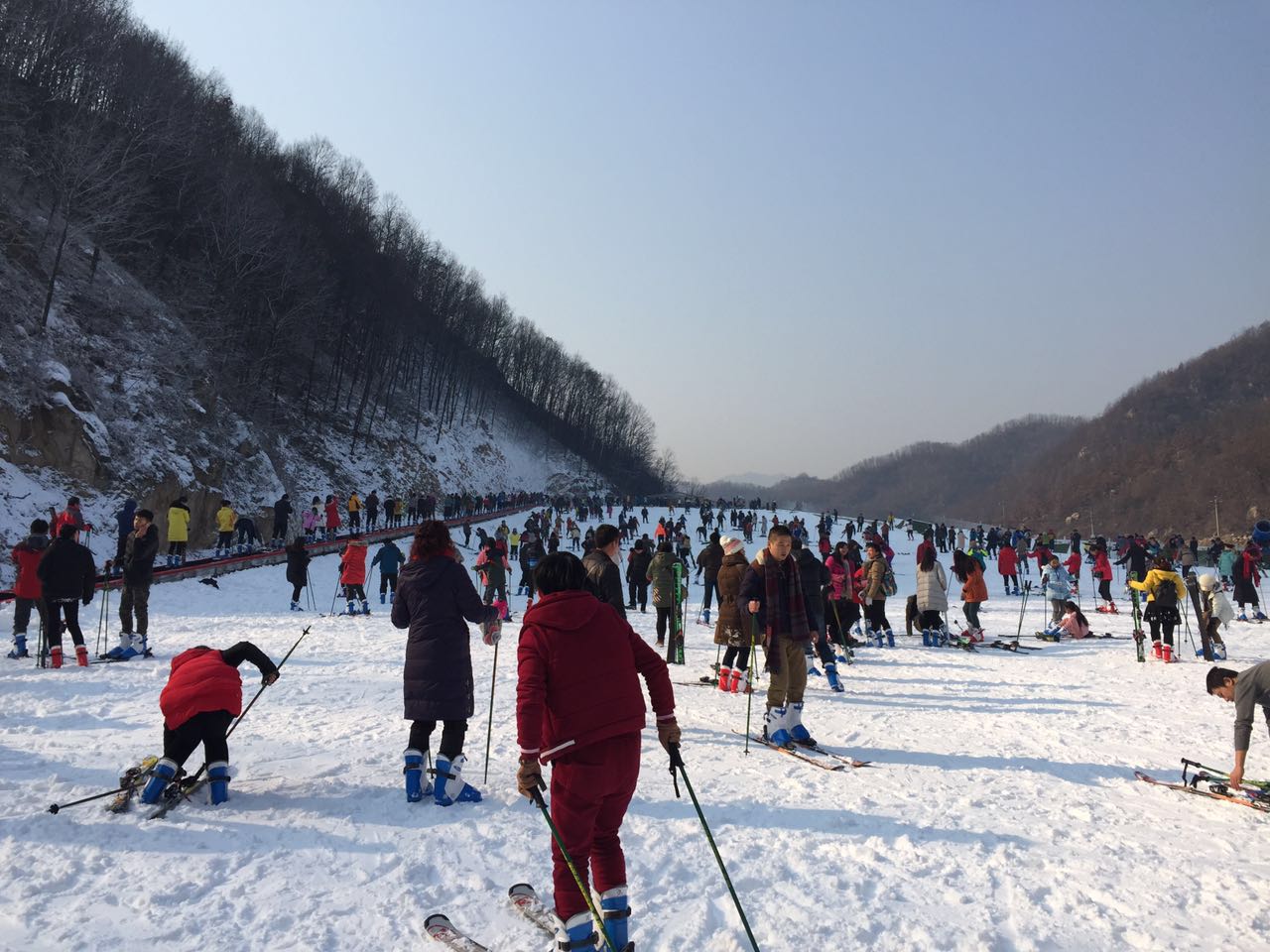 河南平顶山大峡谷滑雪场游乐场成功开幕，河北迪特加油助威