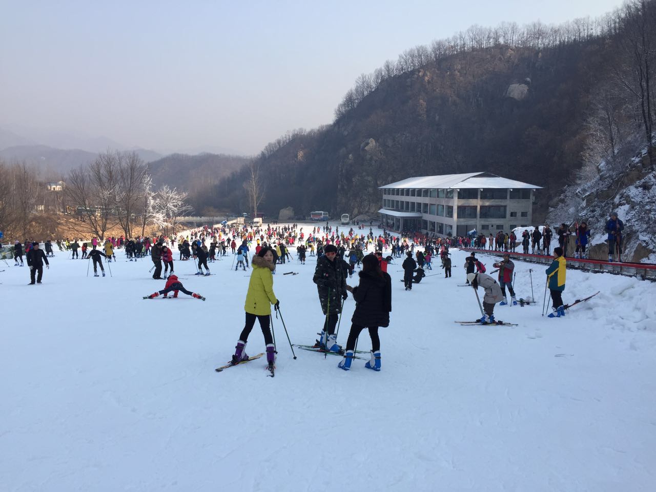 河南平顶山大峡谷滑雪场游乐场成功开幕，河北迪特加油助威